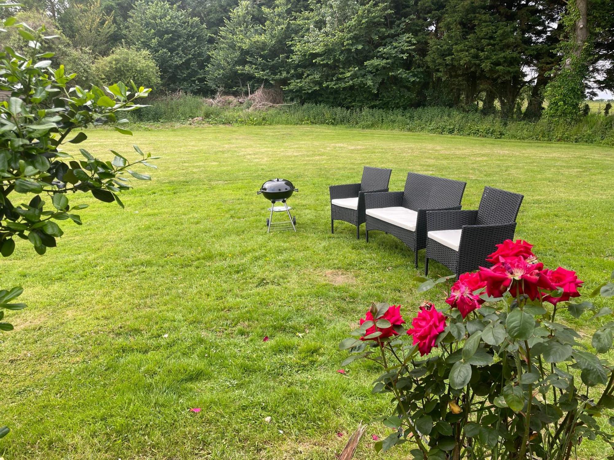 Look No Further Gorgeous Newly Renovated Contemporary Chalet Sandown Bay Holiday Centre Bagian luar foto