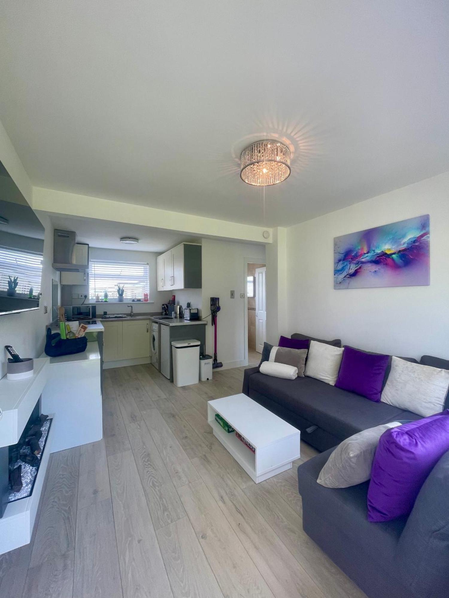 Look No Further Gorgeous Newly Renovated Contemporary Chalet Sandown Bay Holiday Centre Bagian luar foto
